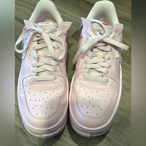 Shoes ! Nike limited edition Valentine’s Day shoes